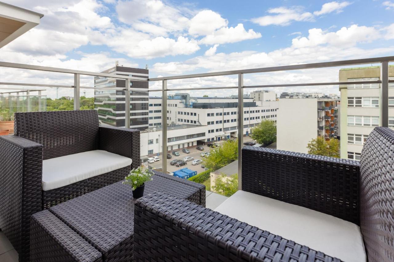 Cosy Apartment On Wola Goleszowska By Noclegi Renters Varsóvia Exterior foto